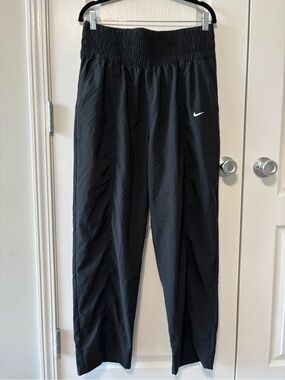 NIKE DRI-FIT Straight Leg Athletic Gym Pants -Black
